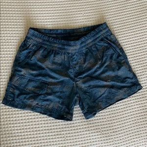Columbia shorts size S